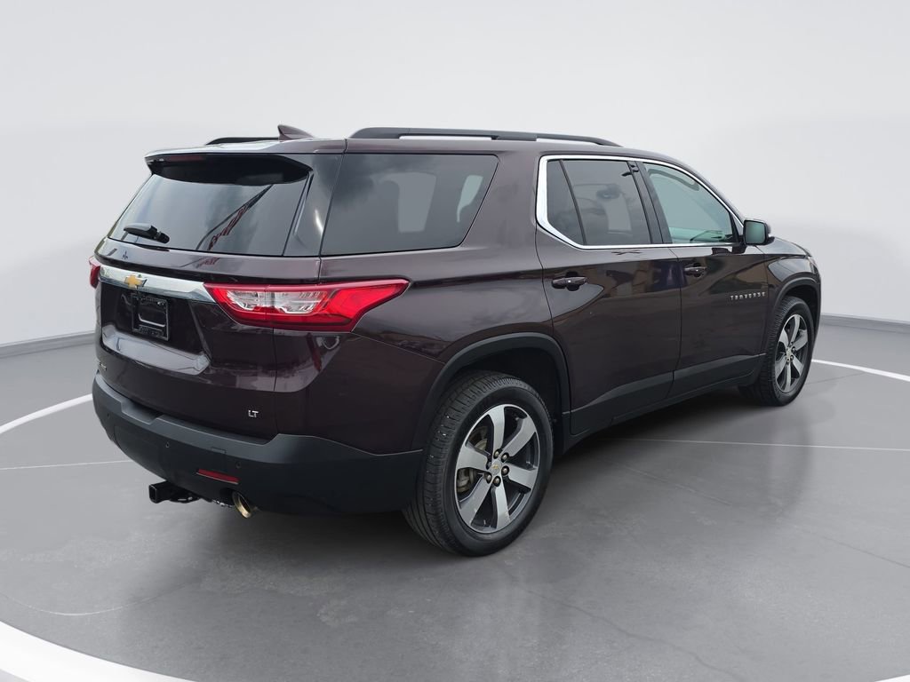 Used 2019 Chevrolet Traverse LT w/ LT Premium Package AWD/4WD image 3