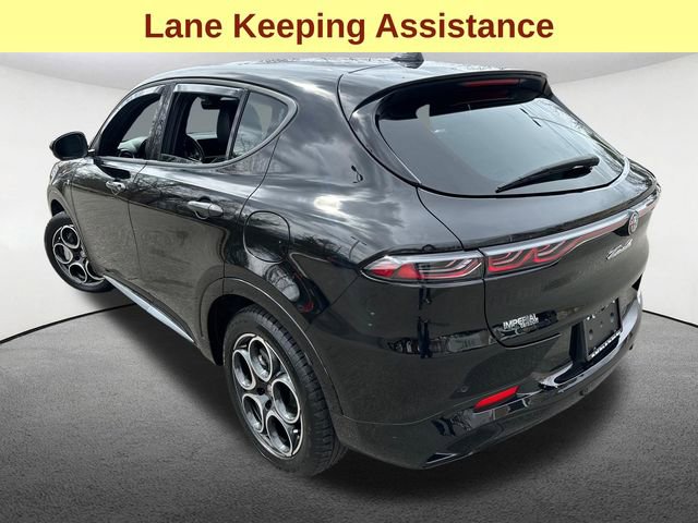 Used 2024 Alfa Romeo Tonale Ti w/ Premium Interior Package image 8