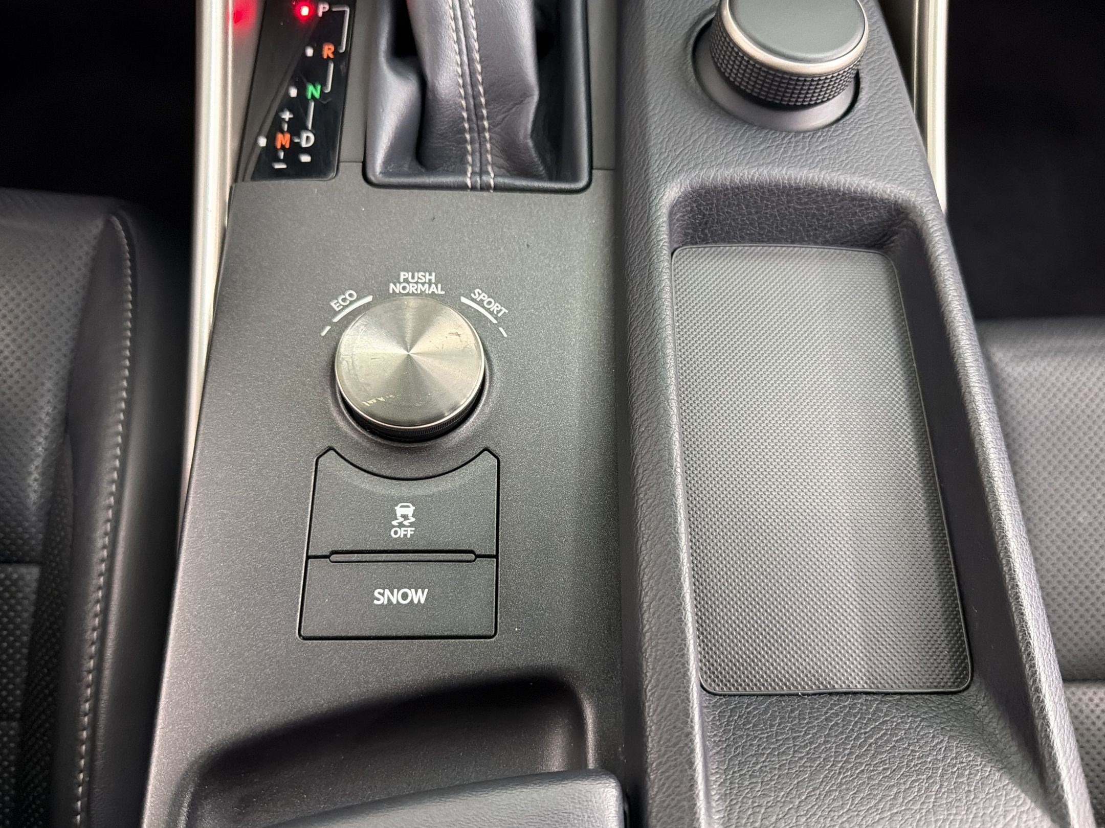 Used 2016 Lexus IS 200t w/ F Sport Package RWD image 21
