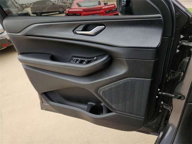 Used 2024 Jeep Grand Cherokee Laredo w/ Trailer Tow Package image 13