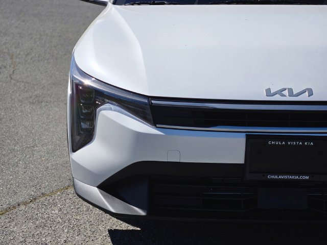 New 2026 Kia K4 FWD image 9