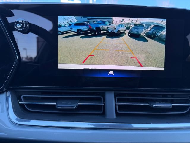 Used 2025 Chevrolet Trax LT w/ LT Convenience Package image 19