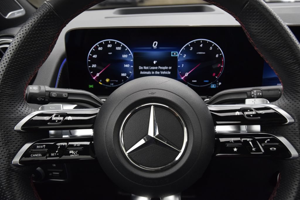 Certified 2024 Mercedes-Benz GLB 250 4MATIC w/ Pinnacle Package image 23