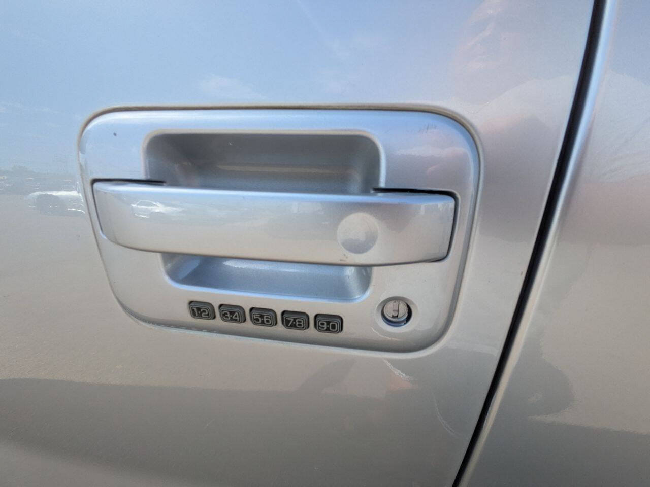 Used 2011 Ford F150 Lariat w/ Lariat Plus Pkg AWD/4WD image 11