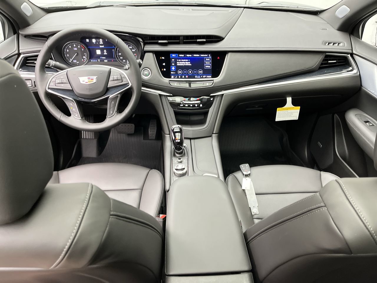 New 2026 Cadillac XT5 Premium Luxury w/ LPO, Floor Liner Package AWD/4WD image 4
