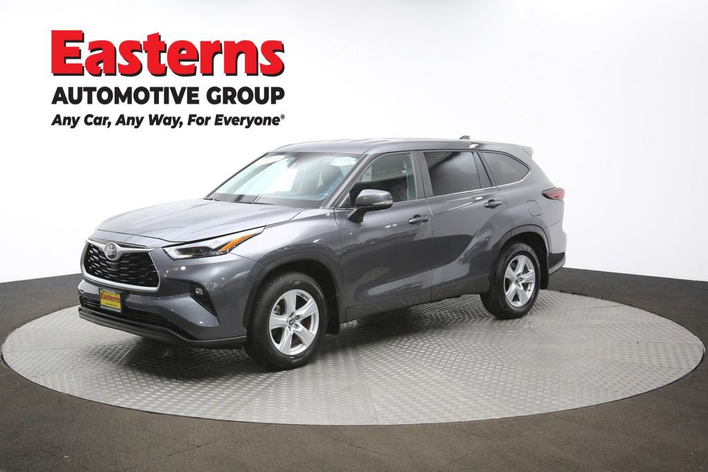 Used 2024 Toyota Highlander LE image 57