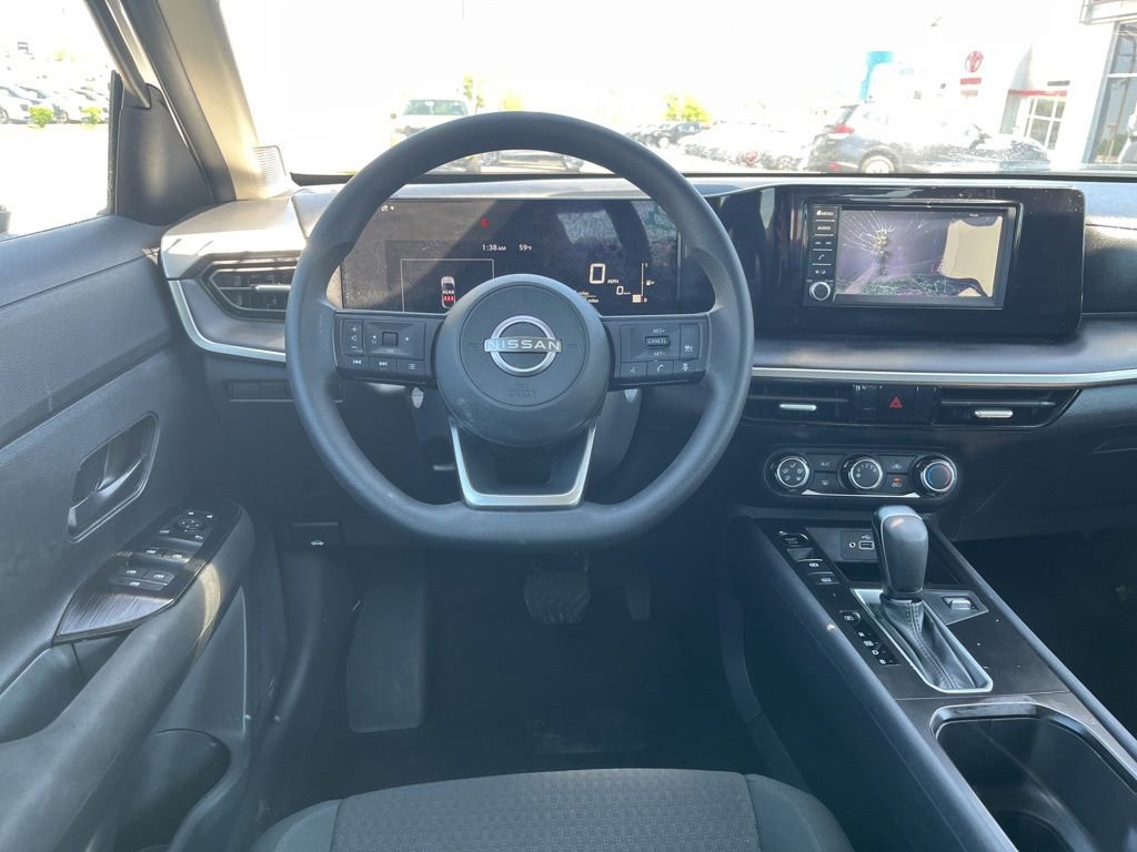 Used 2025 Nissan Kicks S AWD/4WD image 24