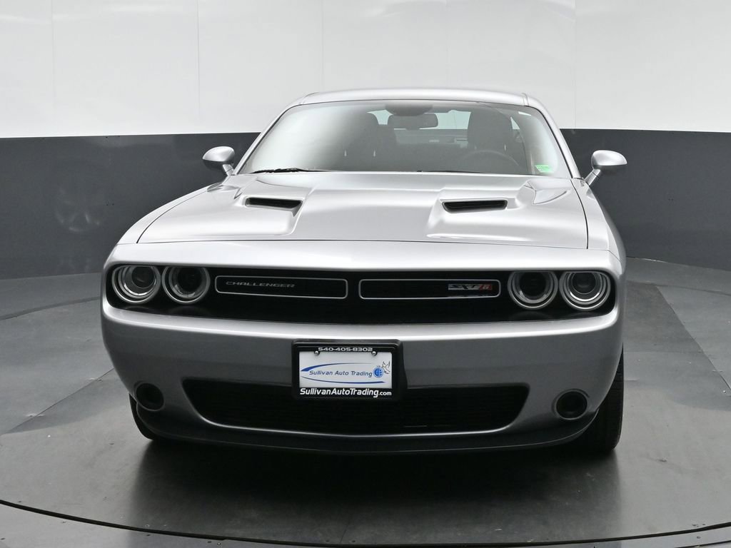Used 2018 Dodge Challenger SXT w/ Super Sport Group (SS/T) image 2