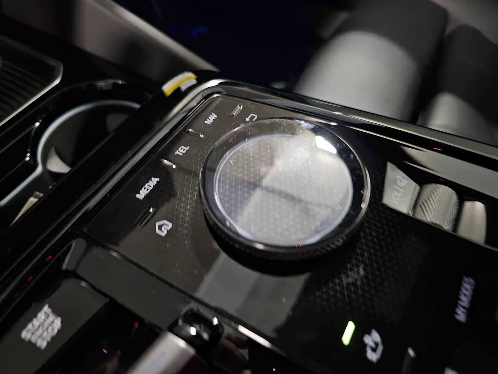 Used 2025 BMW 530i xDrive w/ M Sport Package image 22