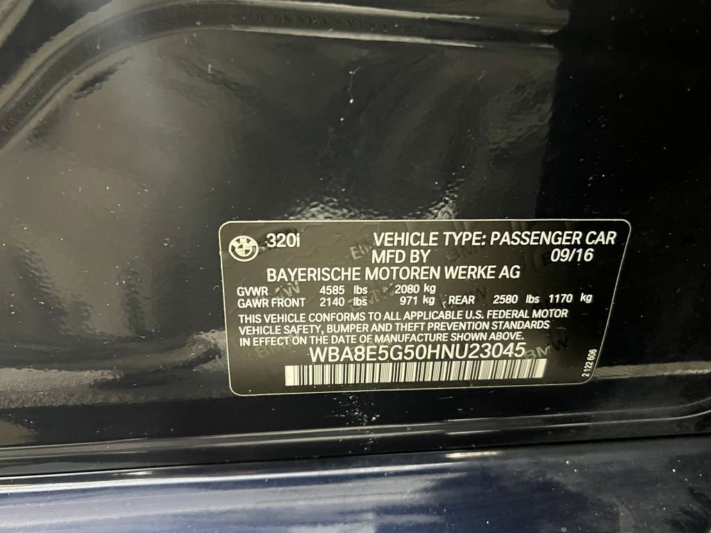 Used 2017 BMW 320i xDrive 320i xDrive image 25