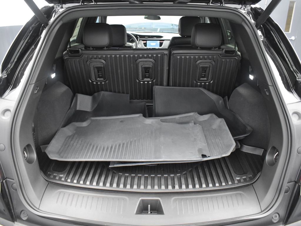 New 2026 Cadillac XT5 Luxury w/ LPO, Floor Liner Package image 9