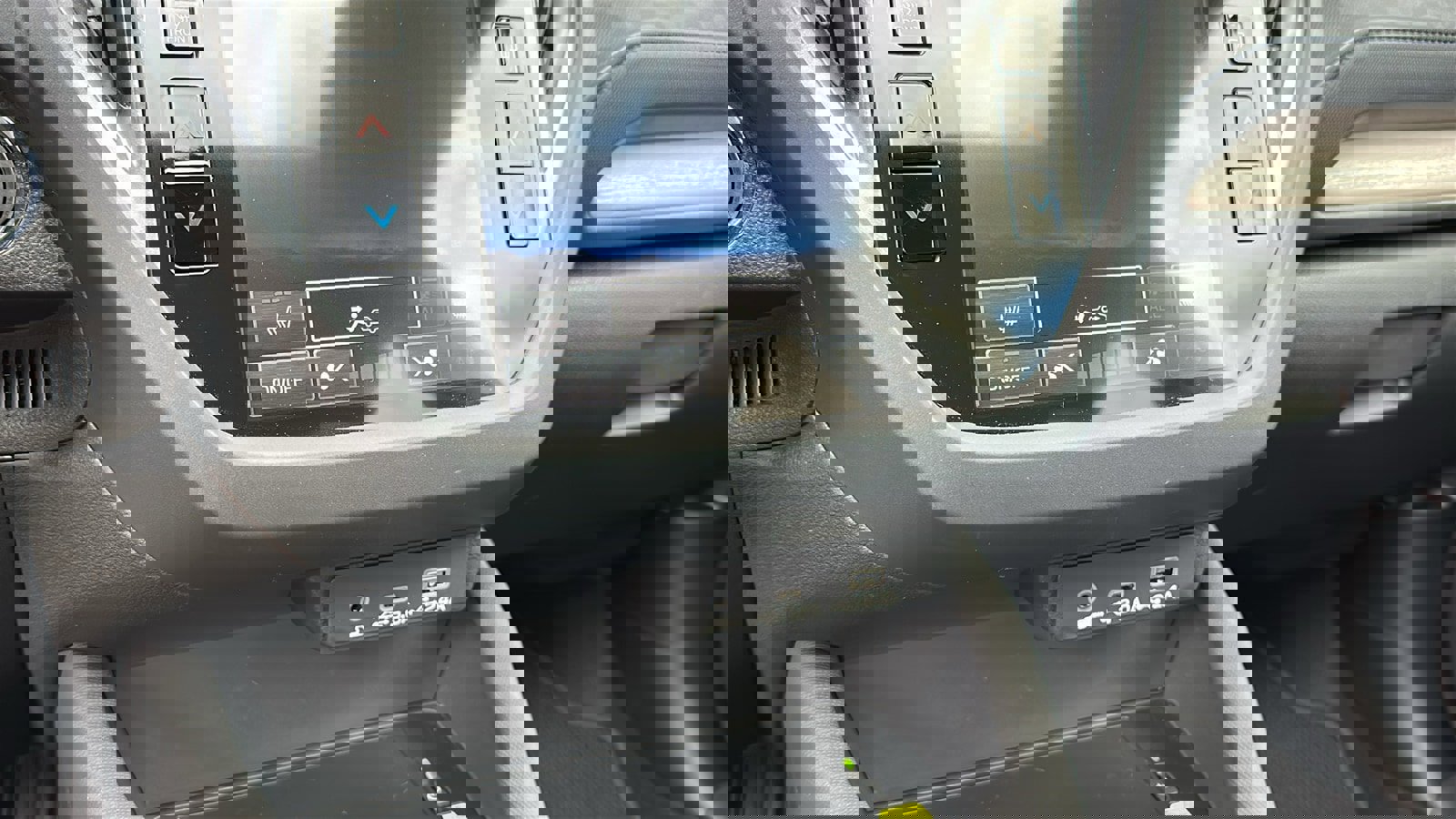 Certified 2025 Subaru Forester Limited image 18