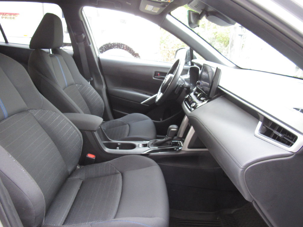 Certified 2025 Toyota Corolla Cross AWD Hybrid w/ Moonroof Package image 17