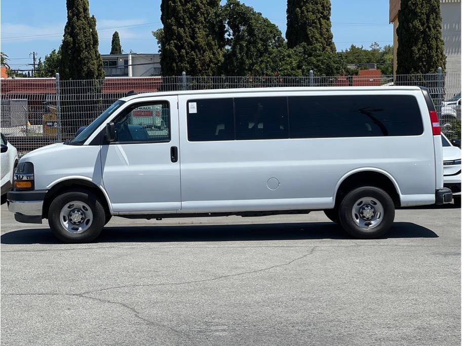 Used 2024 Chevrolet Express 3500 LT w/ LT Preferred Equipment Group RWD image 8