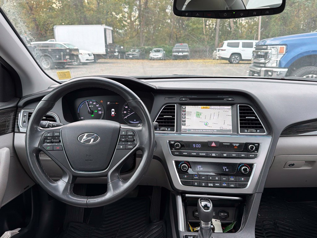 Used 2017 Hyundai Sonata Limited w/ Ultimate Package 02 FWD image 20