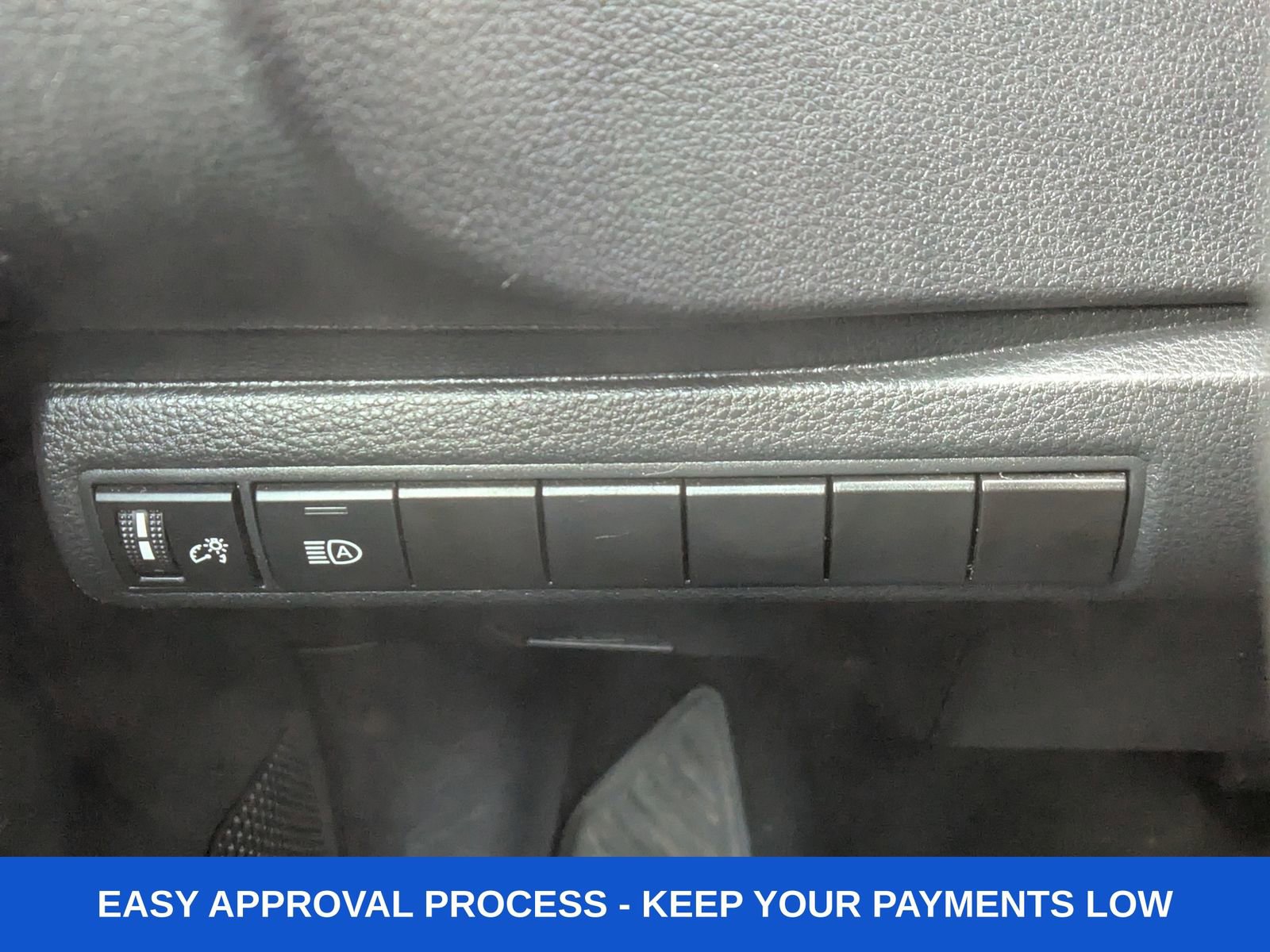 Used 2023 Toyota Corolla SE image 35