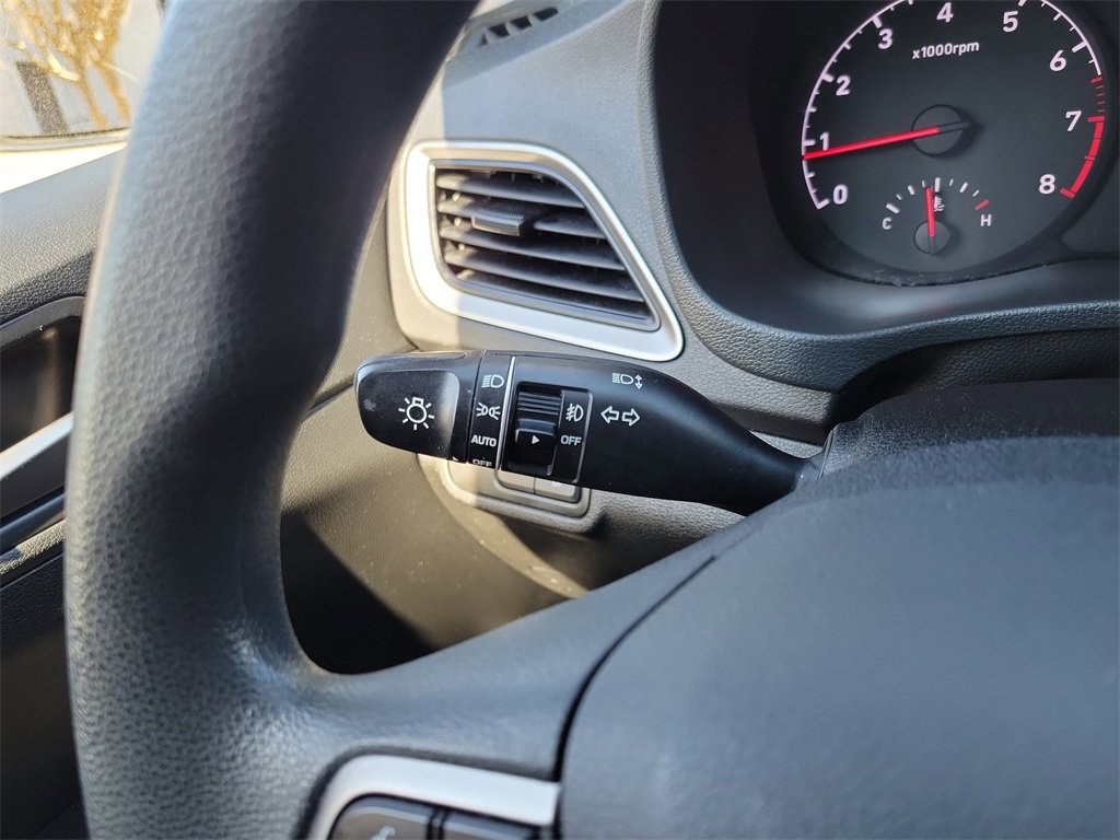 Used 2020 Hyundai Accent SEL image 23