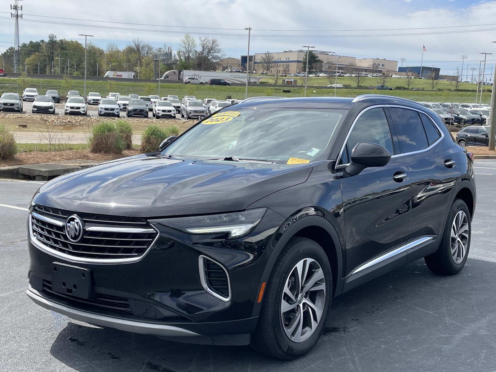 Used 2023 Buick Envision Essence FWD image 3