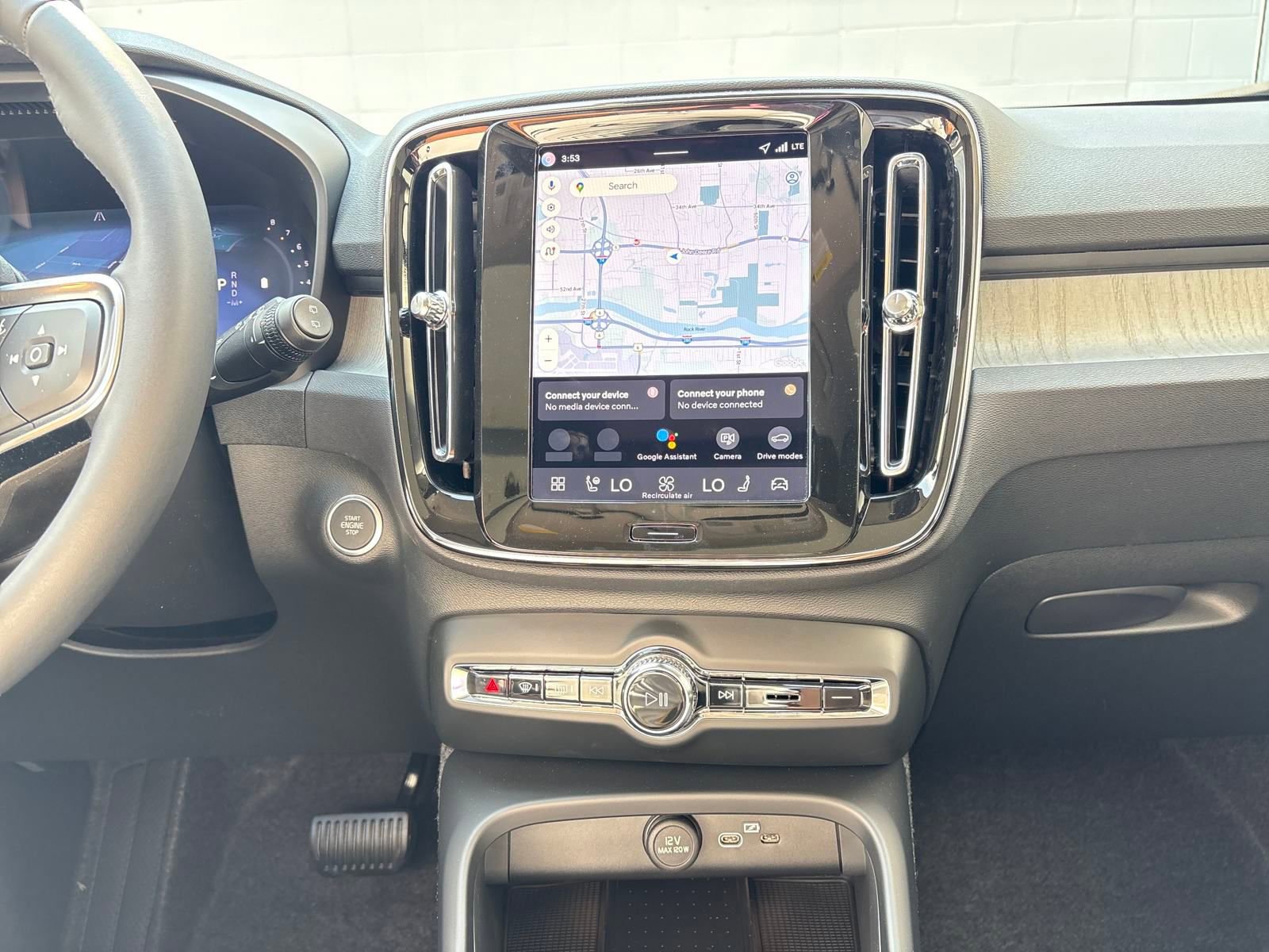 New 2026 Volvo XC40 B5 Plus w/ Protection Package Premier image 17