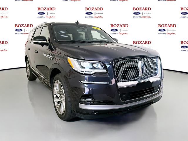 Used 2024 Lincoln Navigator Reserve image 1
