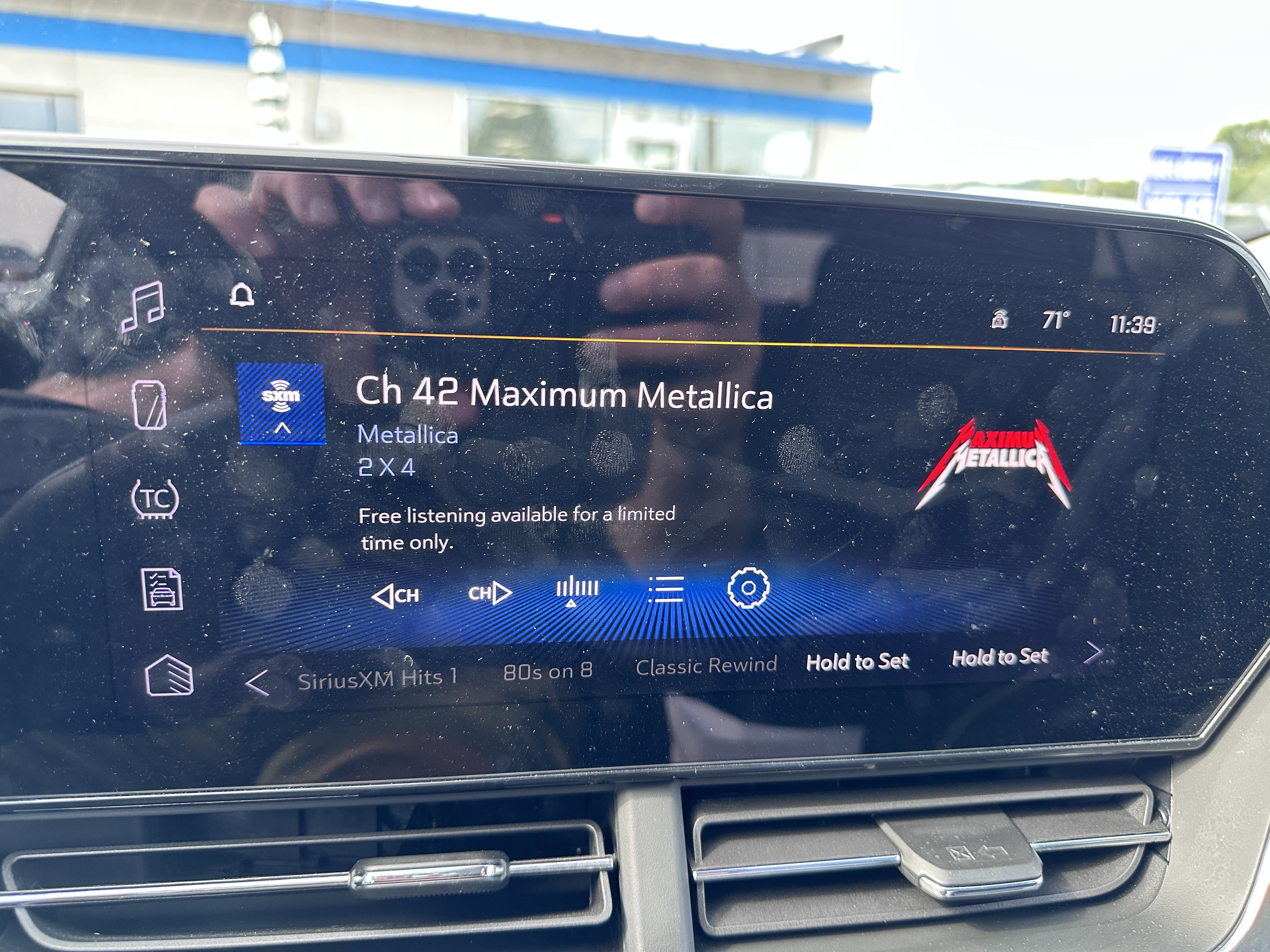 Used 2025 Chevrolet Trax LT w/ Driver Confidence Package image 19