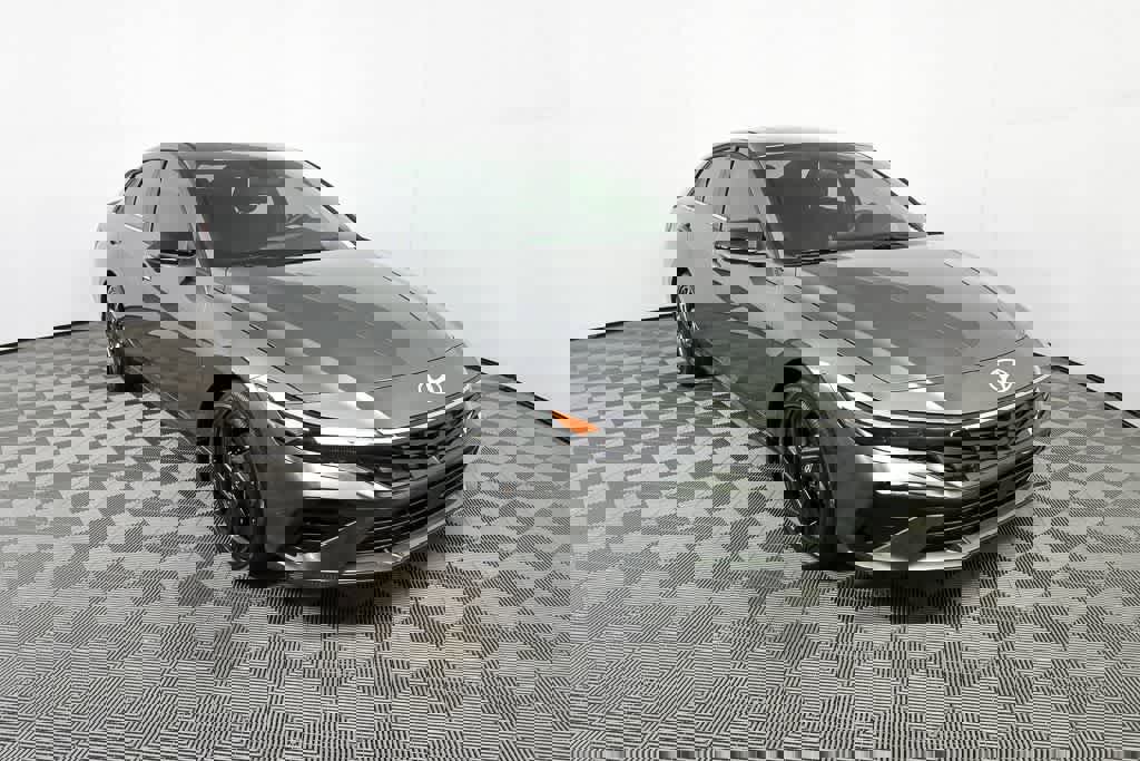 New 2026 Hyundai Elantra SEL Sport Premium image 4