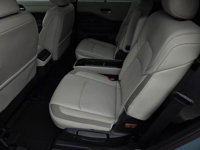 Certified 2026 Nissan Pathfinder SL w/ SL Premium Package FWD image 13
