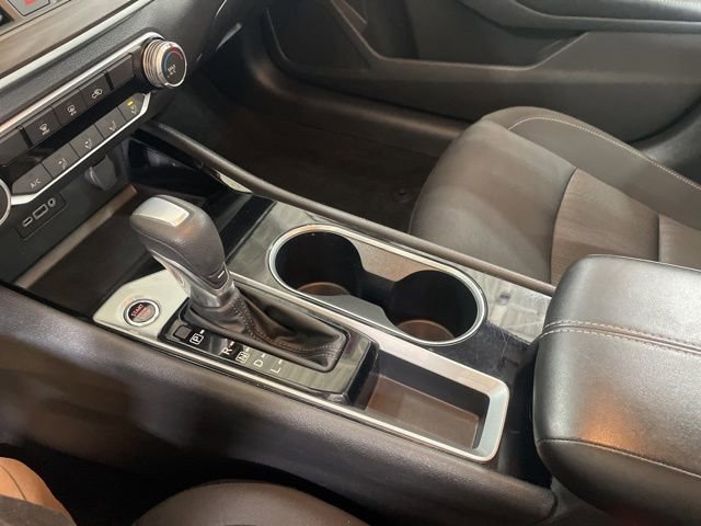 Used 2024 Nissan Altima 2.5 SV image 15