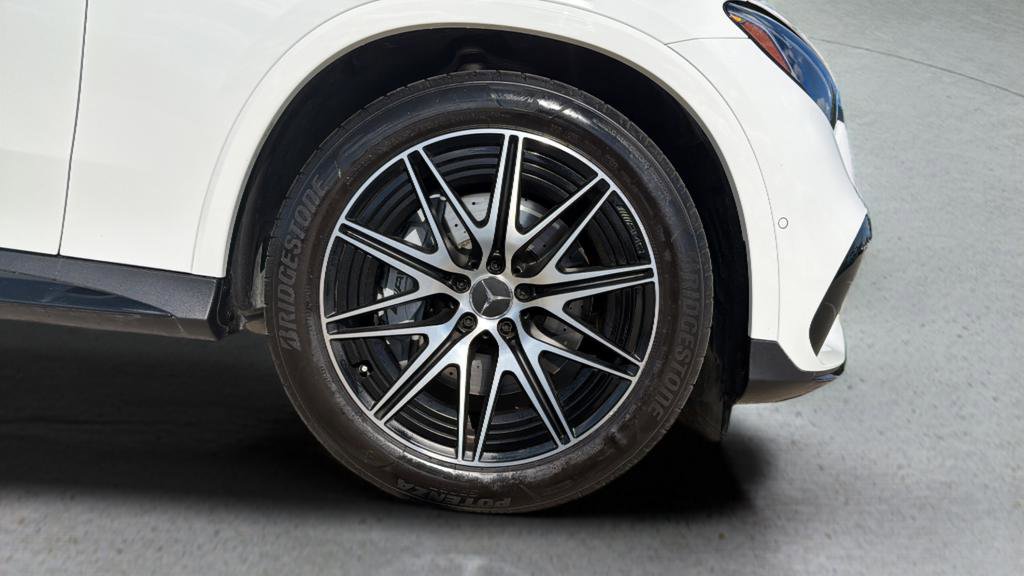 Used 2025 Mercedes-Benz GLC 43 AMG 4MATIC image 12