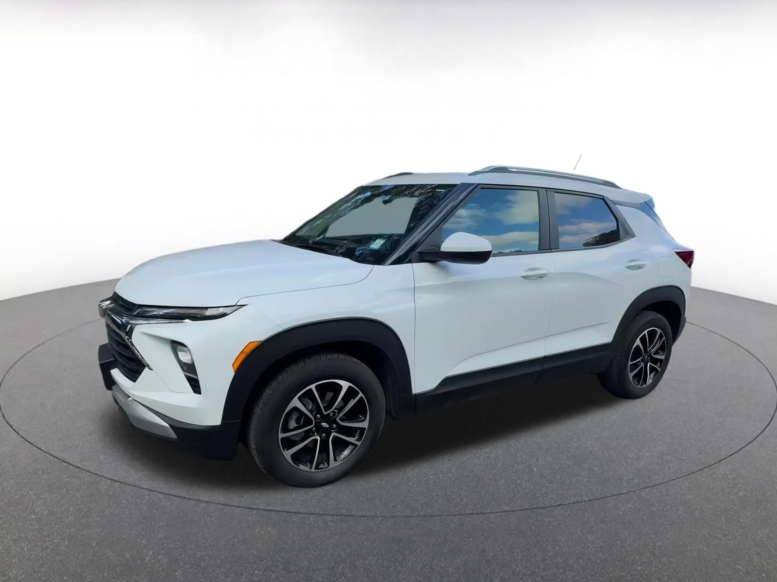 Used 2025 Chevrolet TrailBlazer LT image 8