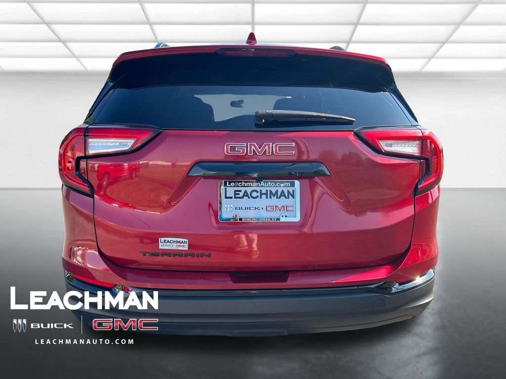 Used 2023 GMC Terrain SLE w/ Driver Convenience Package image 5