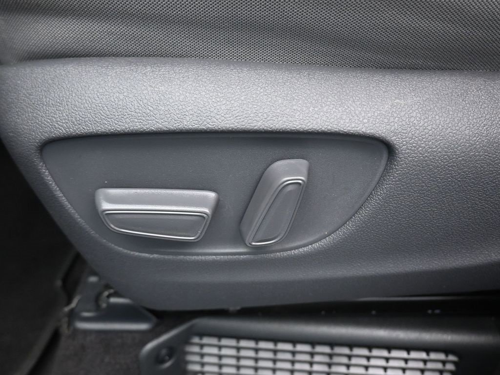 Used 2021 Toyota Sienna LE image 12