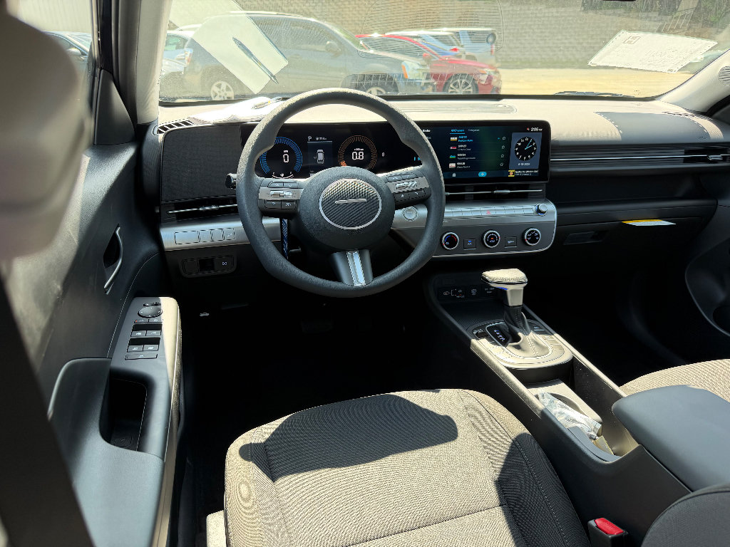 New 2027 Hyundai Kona SE FWD image 16