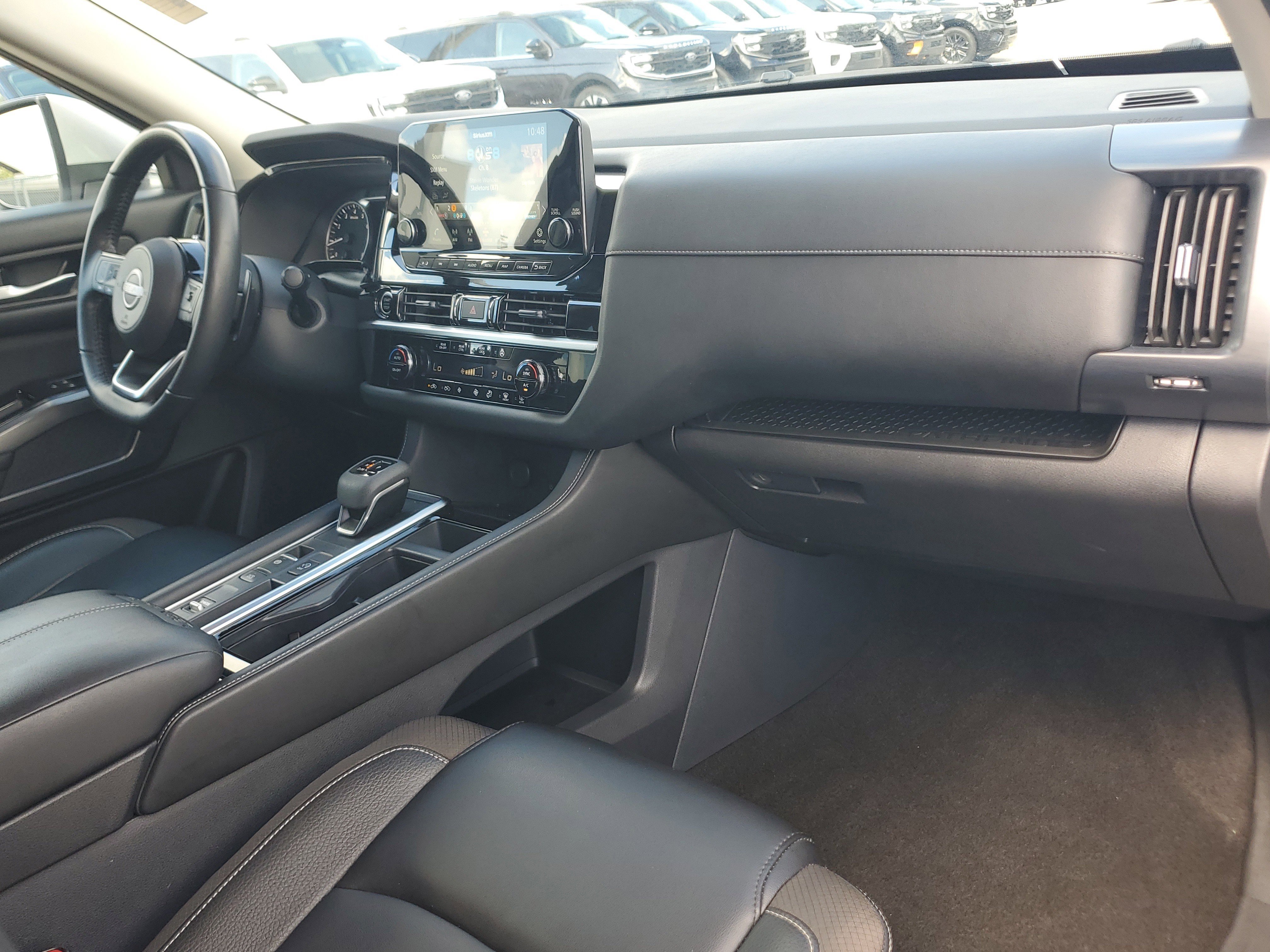 Used 2024 Nissan Pathfinder SL FWD image 20