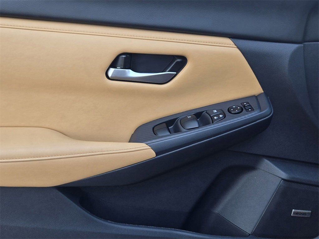 Used 2024 Nissan Sentra SV w/ SV Premium Package image 21