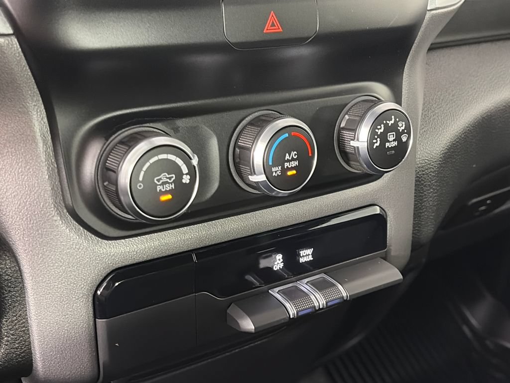 Used 2022 RAM 1500 Big Horn AWD/4WD image 21