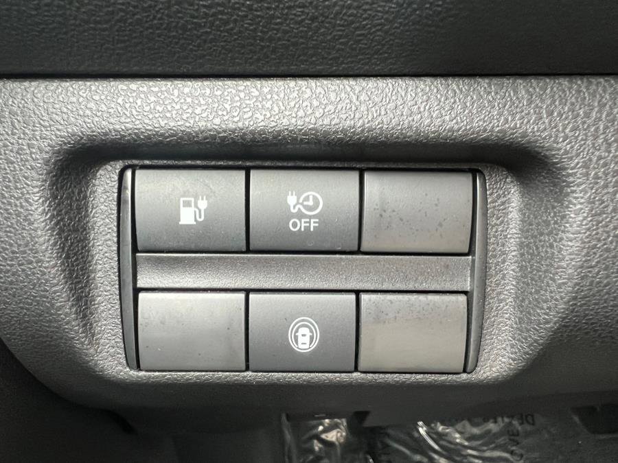 Used 2025 Nissan Leaf S image 16