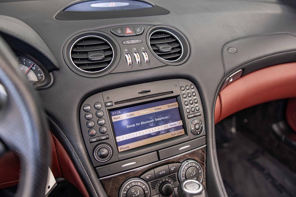 Used 2011 Mercedes-Benz SL 63 AMG w/ Premium I Pkg image 28