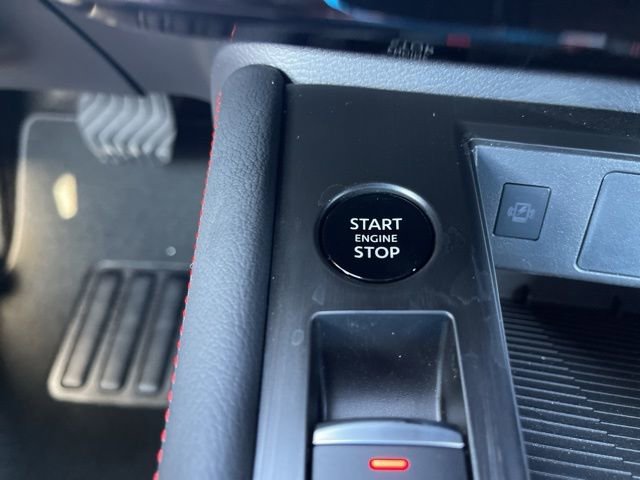 New 2025 Nissan Kicks SR image 26