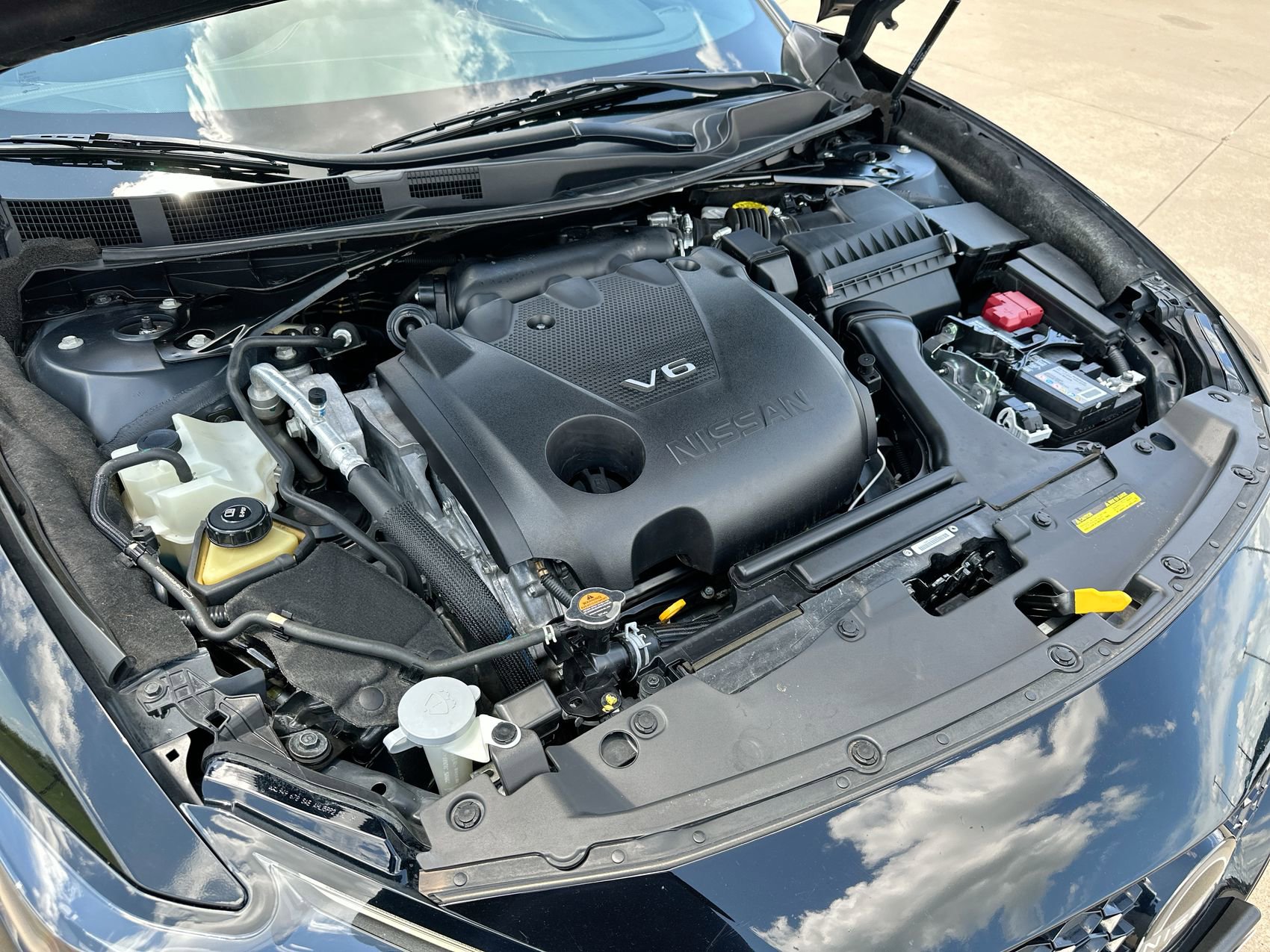 Used 2023 Nissan Maxima SR w/ Sport Mat Group FWD image 25