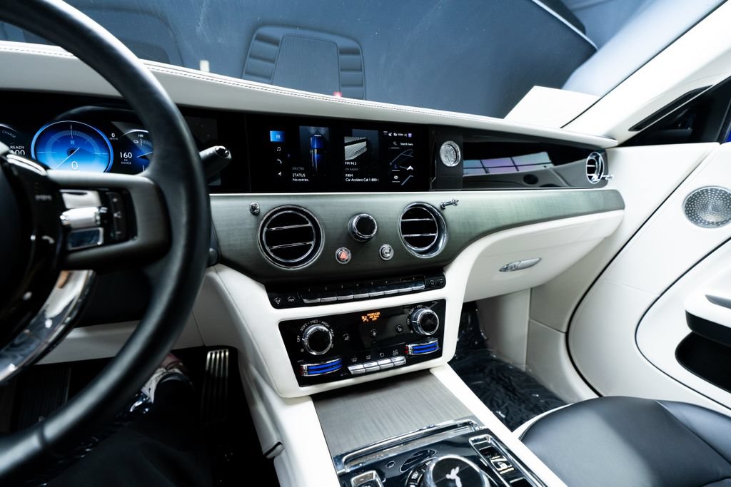 Used 2024 Rolls-Royce Spectre w/ Spectre Launch Package AWD/4WD image 41