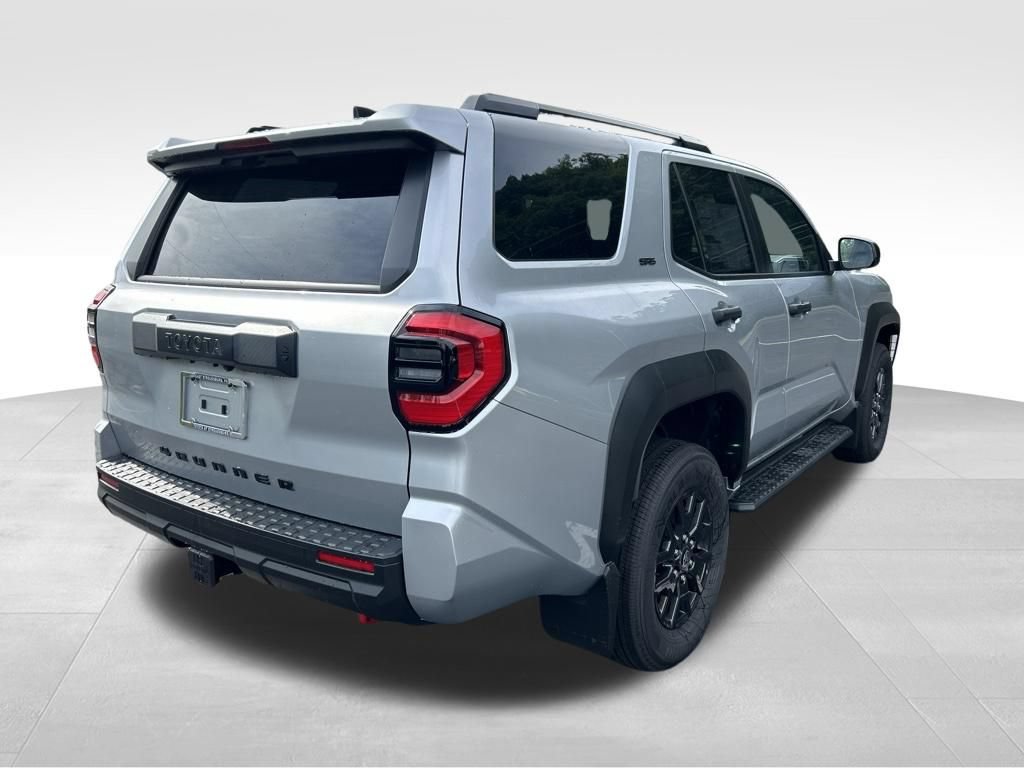 New 2026 Toyota 4Runner SR5 AWD/4WD image 5