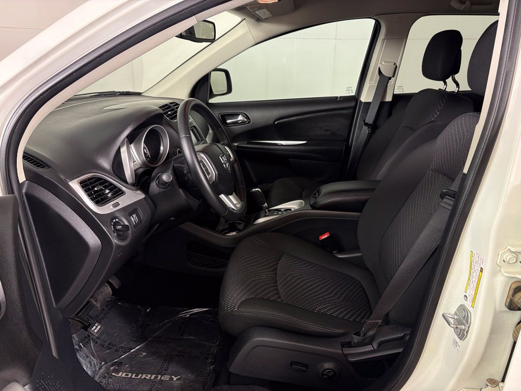 Used 2020 Dodge Journey SE w/ SE Popular Equipment Group FWD image 15