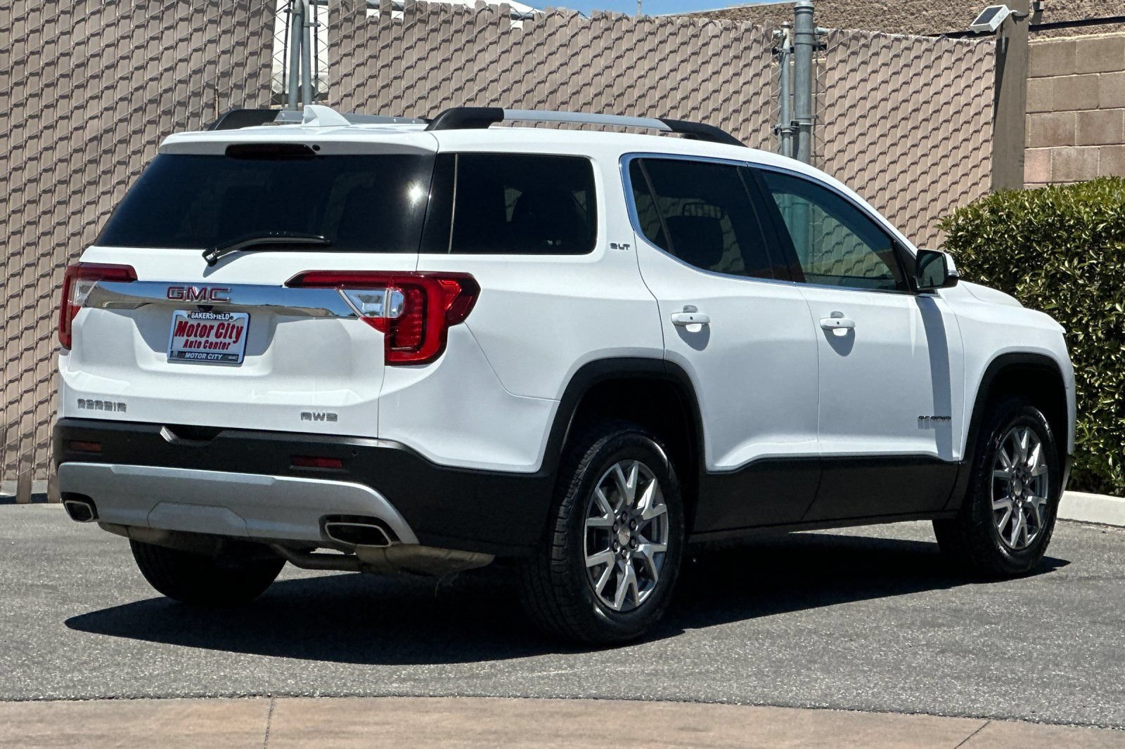 Certified 2020 GMC Acadia SLT AWD/4WD image 4