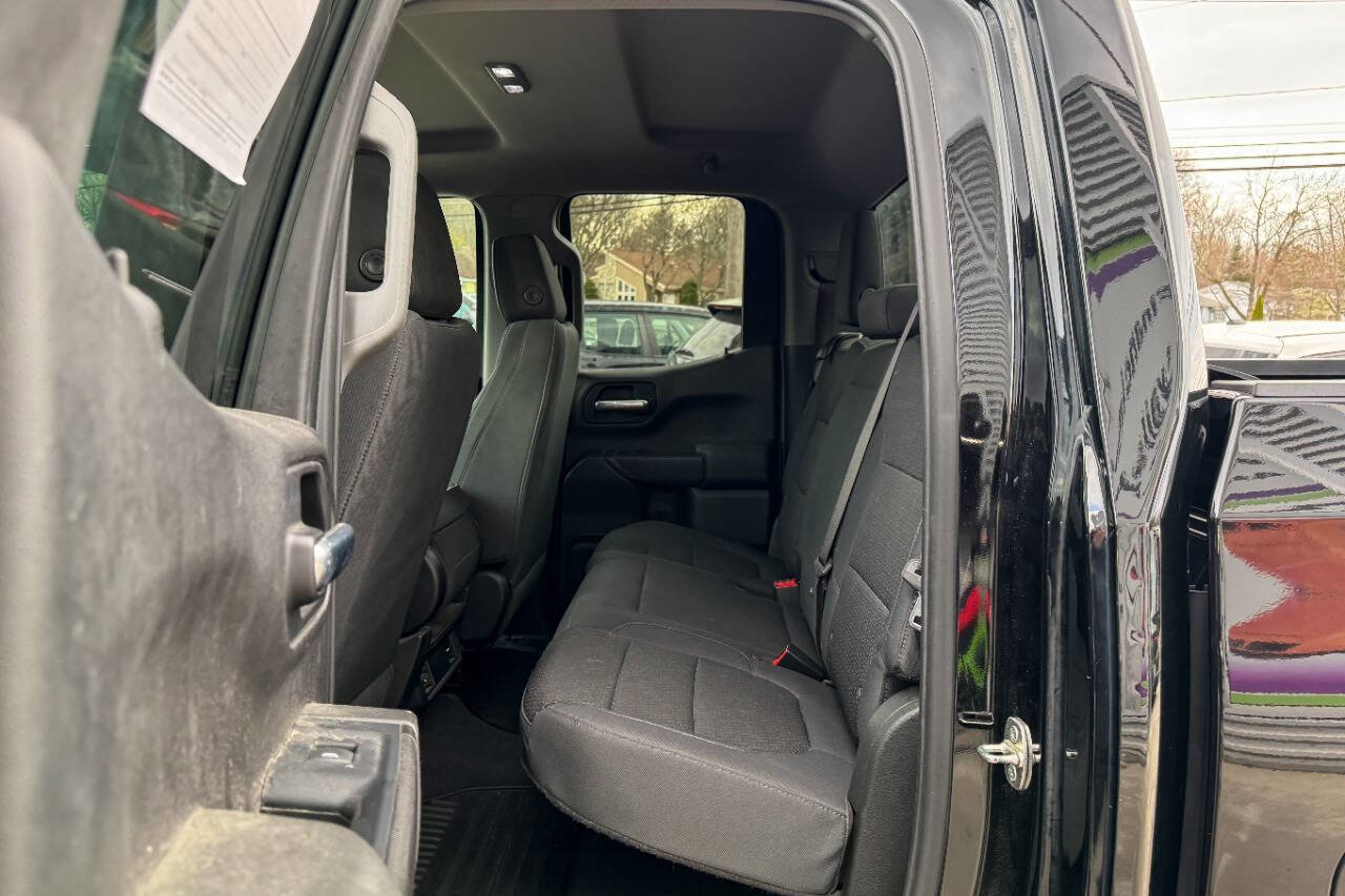 Used 2019 Chevrolet Silverado 1500 Custom w/ Custom Value Package AWD/4WD image 19