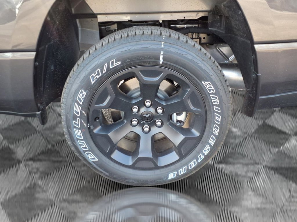 New 2026 RAM 1500 Express AWD/4WD image 20