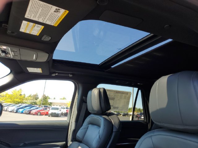 New 2027 Lincoln Navigator L Reserve w/ Jet Appearance Package AWD/4WD image 10
