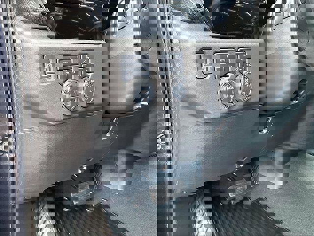 Used 2023 Chevrolet Silverado 1500 LT image 29