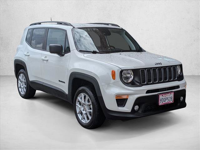 Used 2022 Jeep Renegade Latitude w/ Convenience Group image 3