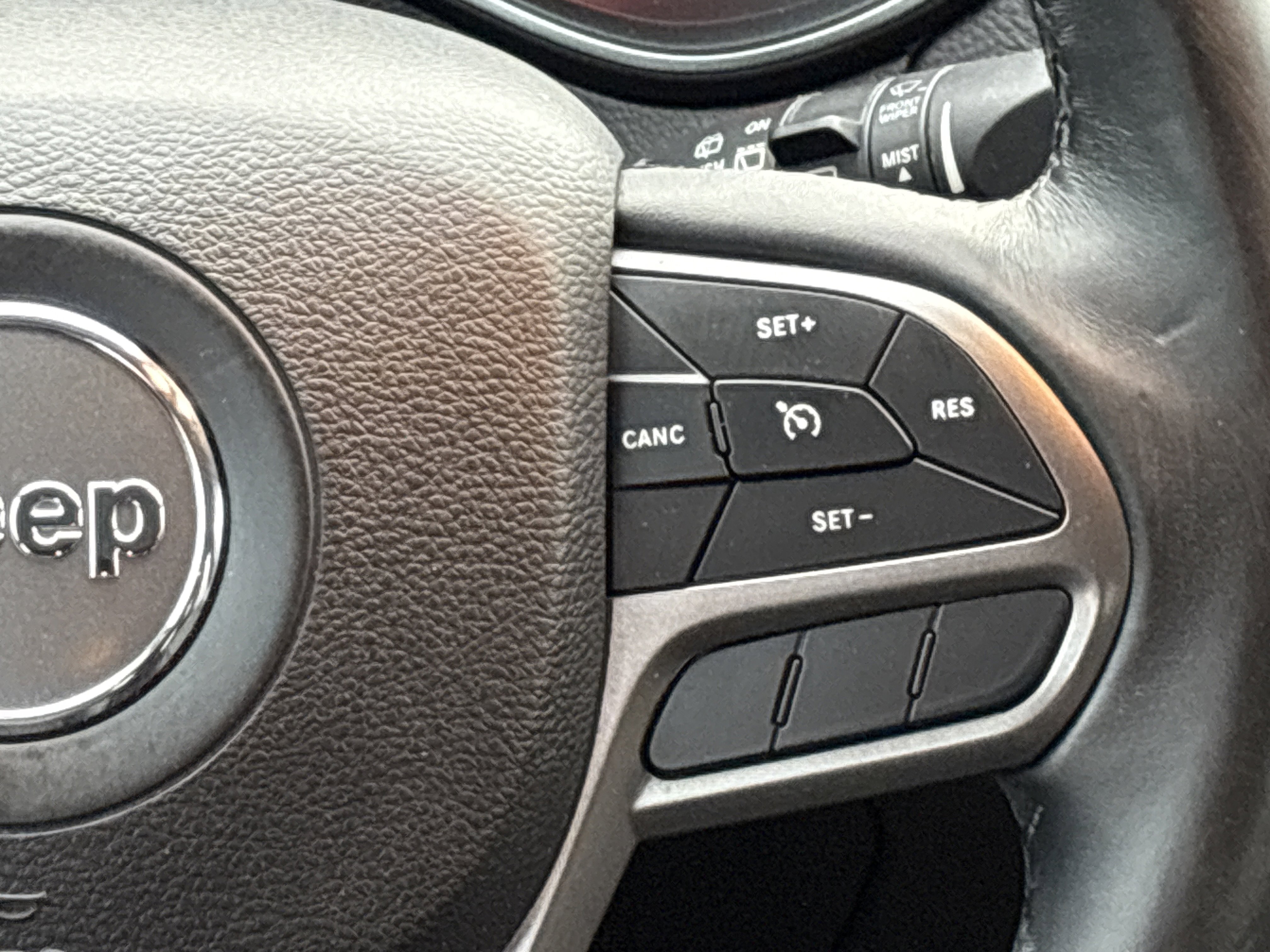 Used 2019 Jeep Cherokee Latitude Plus image 23